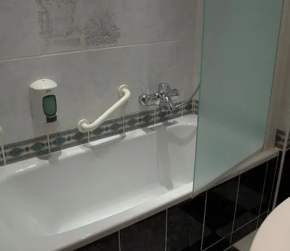 Le Relais Du Marquis Hotel